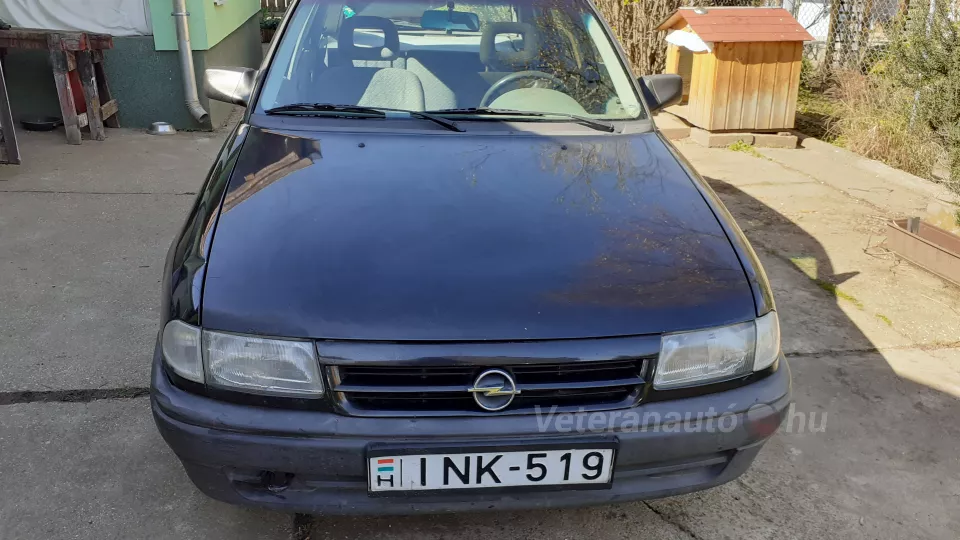 Opel Astra F 1,4 8 szelepes, 2003 óta egy tulajdonos, nagyrészt gyári fényezés!