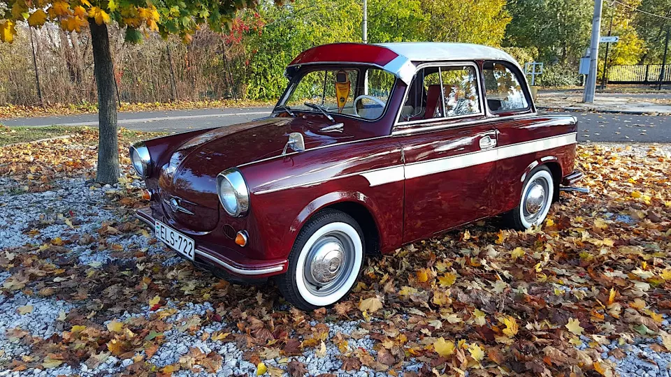 ÚJRA ÚJ P60-AS TRABANT EGYEDI SZÍNBEN MAGYAR RENDSZÁMMAL