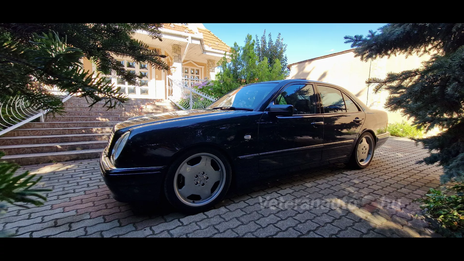 E55 AMG Gyűjteménybe ajánlott példány az első darabok közül