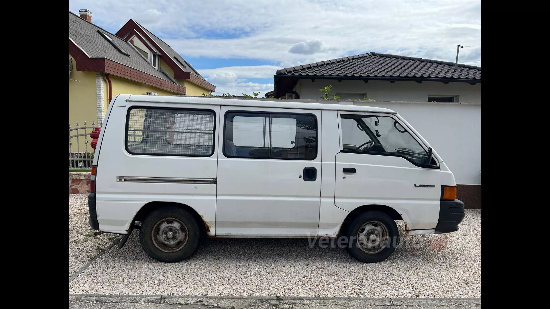 Mitshubishi L 300
