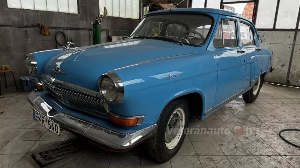 GAZ Volga M21