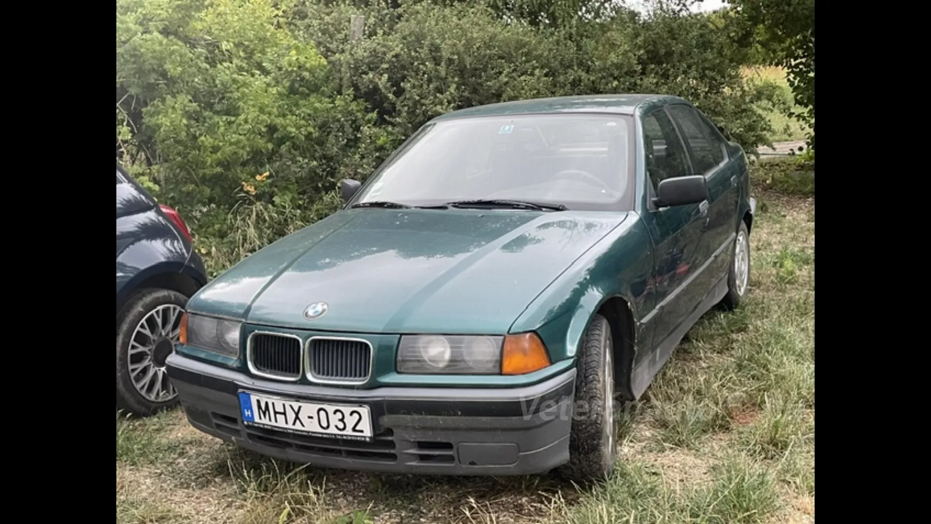 elegáns lagúna-zöld BMW 318i / 1992