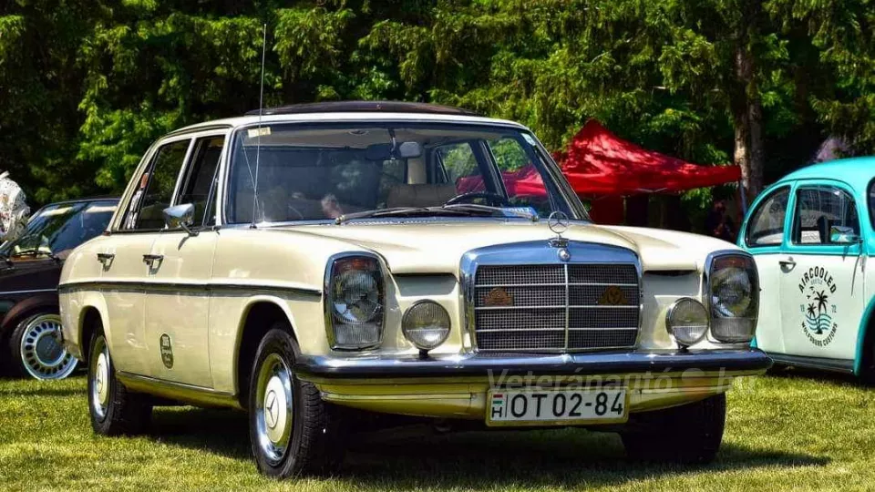 Mercedes w115