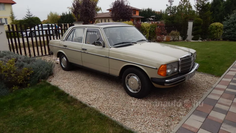 Mercedes Benz W 123  230 benzin Automata 1980